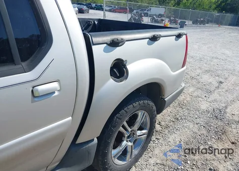 2004 Ford Explorer Sport Trac Adrenalin/Xls/Xlt z USA, uszkodzony, nr VIN 1FMZU67K64UB59427